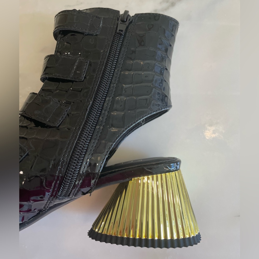 Katy Perry Clarra Buckle Boot in Black Shiny Croc Patent, Size 6 - Picture 4 of 5